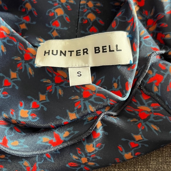 Hunter Bell Navy and Red Print Turtleneck size Small - Picture 4 of 6